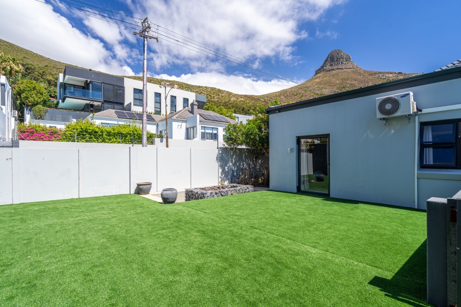 4 Bedroom Property for Sale in Fresnaye Western Cape